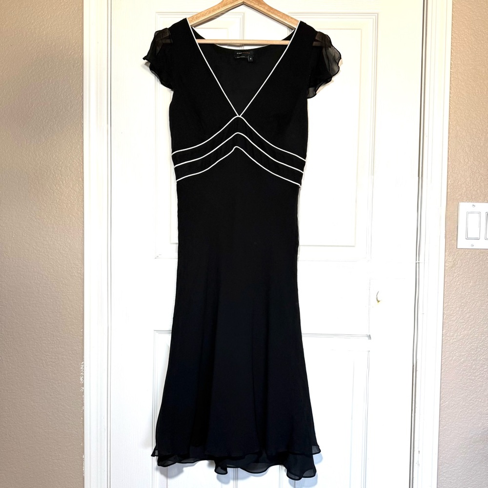 BCBGMaxAzria Black Silk Dress White Trim 90S Sz 6 Babydoll Coquette Flutter